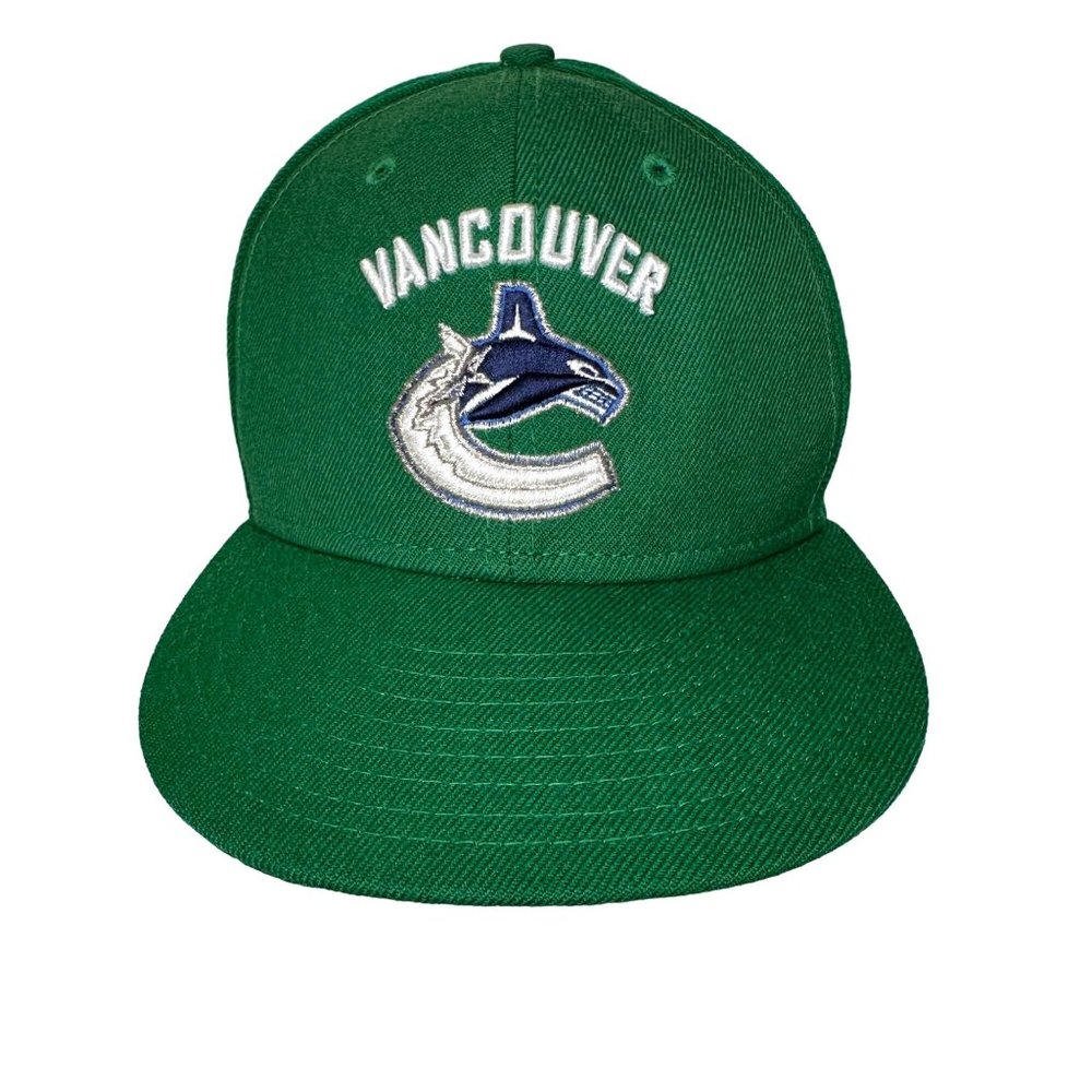 New Era Vancouver Canucks NHL Hockey Green Hat Fitted 7 1/4 Embroidered Logo - Picture 1 of 10